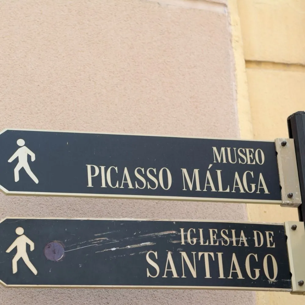 Street sign detail in Málaga – Colorido Tours
