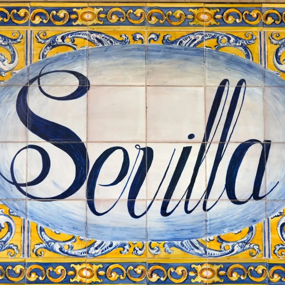 Ceramic art detail in Seville – Colorido Tours