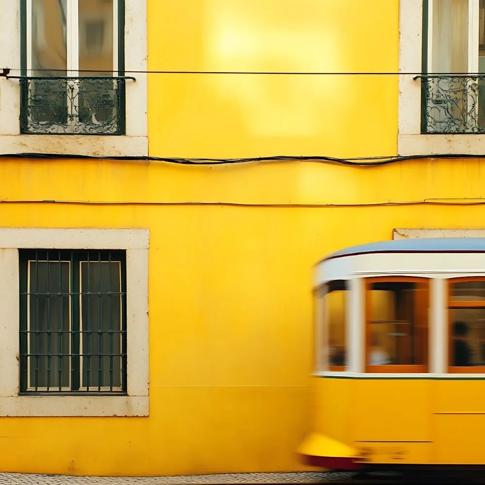 The yellow tram of Lisbon – Colorido Tours