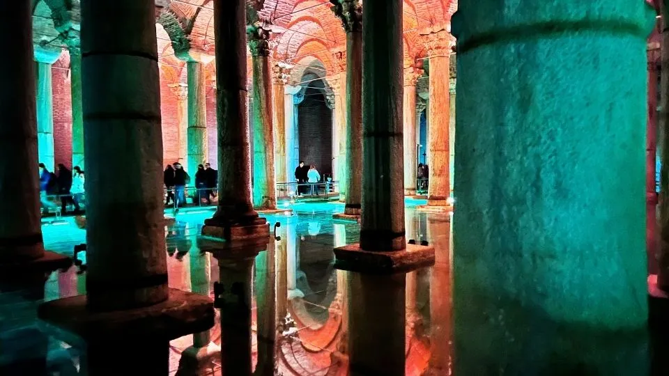 The columns of the Basilica Cistern in Istanbul – Colorido Tours