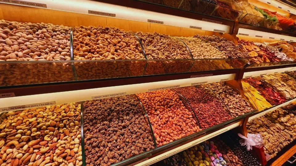 Dried fruits at the Spice Market – Colorido Tours
