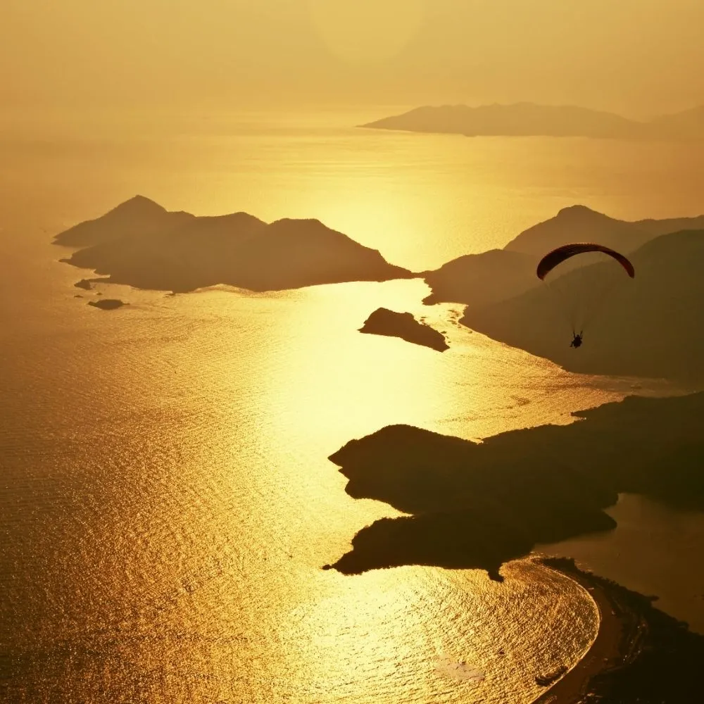 Bahía de Ölüdeniz desde la costa – Colorido Tours