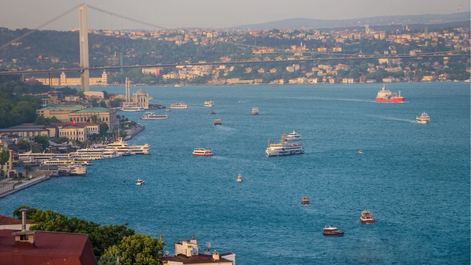Outside view of the Spice Market – Colorido Tours